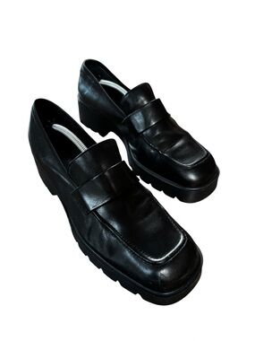 Vintage Women’s Nine West Size 10.5 Black Platform Loafers w Rubber Sole
